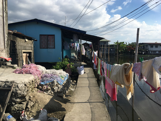 Houseway with clothesline in Coloong, Valenzuela City in February 2018